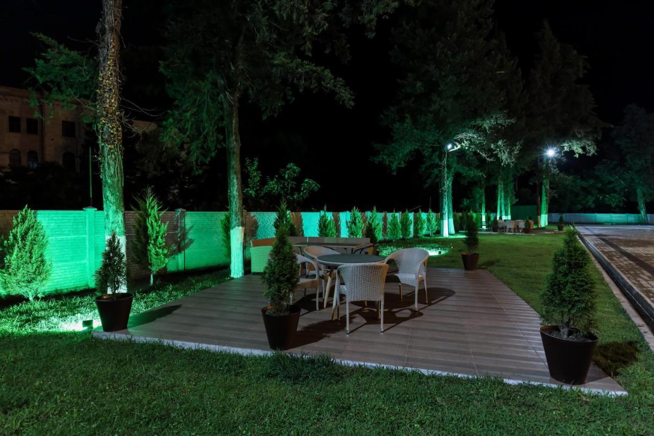 Gelati Residence Koetaisi Buitenkant foto