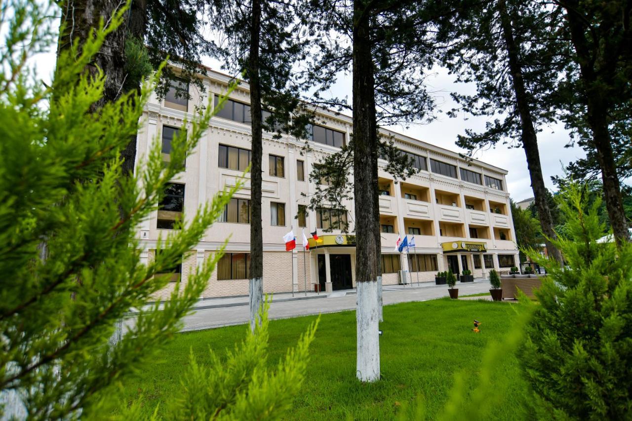 Gelati Residence Koetaisi Buitenkant foto