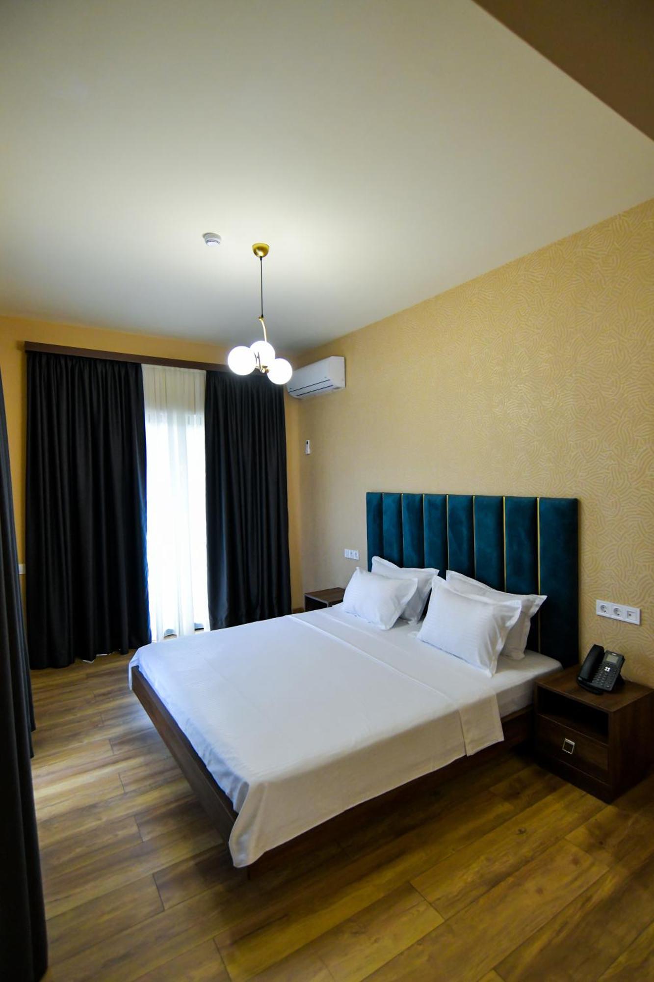 Gelati Residence Koetaisi Buitenkant foto